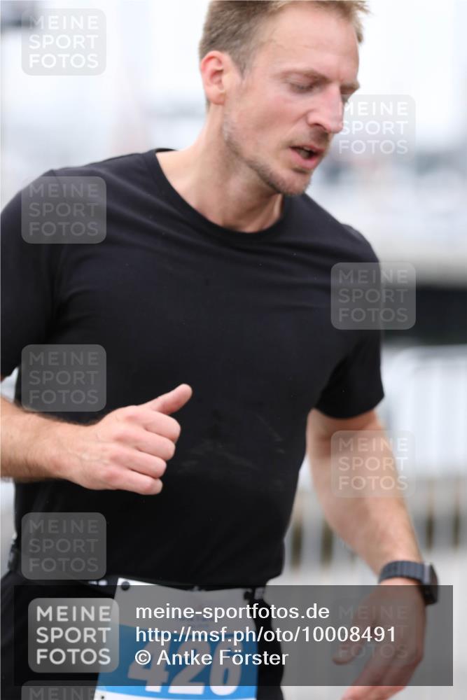 16.08.2026 - KN Förde Triathlon 2026 Antke Förster http://msf.ph/oto/10008491 16.08.2026 12:19:48 Laufen 426 meine-sportfotos.de