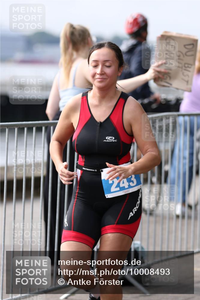 16.08.2026 - KN Förde Triathlon 2026 Antke Förster http://msf.ph/oto/10008493 16.08.2026 10:39:03 Laufen 243 meine-sportfotos.de