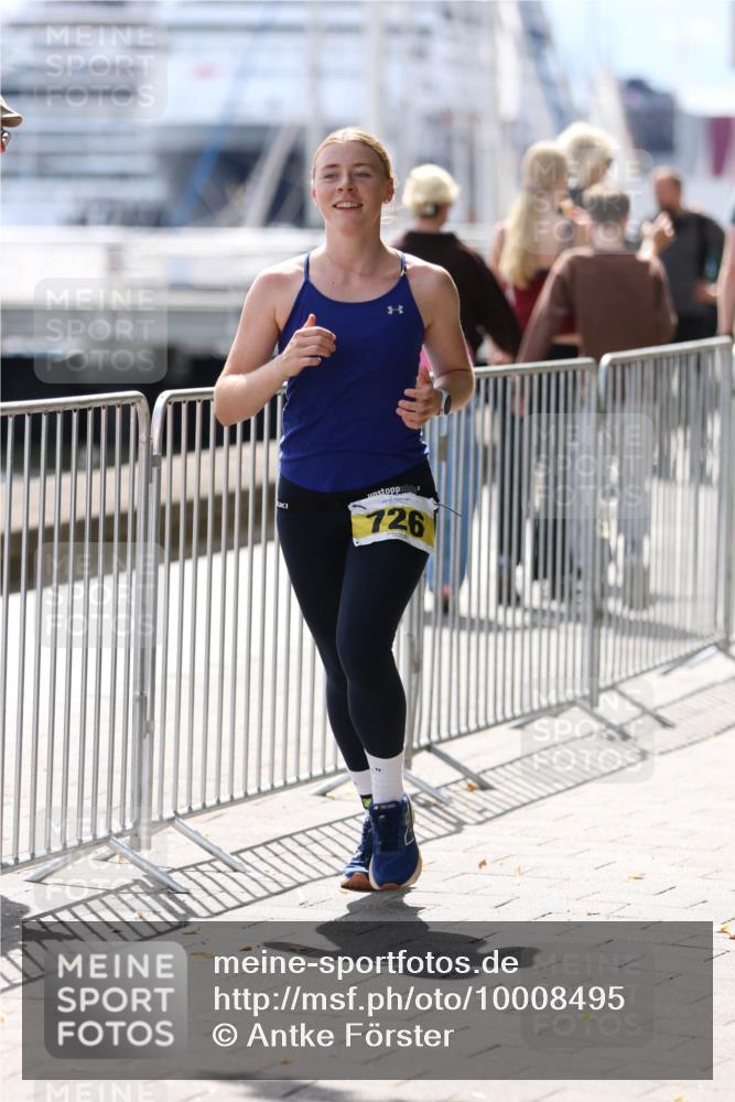 16.08.2026 - KN Förde Triathlon 2026 Antke Förster http://msf.ph/oto/10008495 16.08.2026 14:08:28 Laufen 726 meine-sportfotos.de