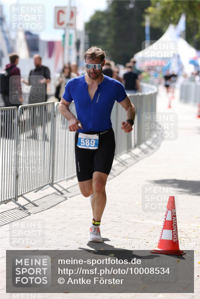 16.08.2026 - KN Förde Triathlon 2026 Antke Förster http://msf.ph/oto/10008534 16.08.2026 14:09:04 Laufen 589 meine-sportfotos.de