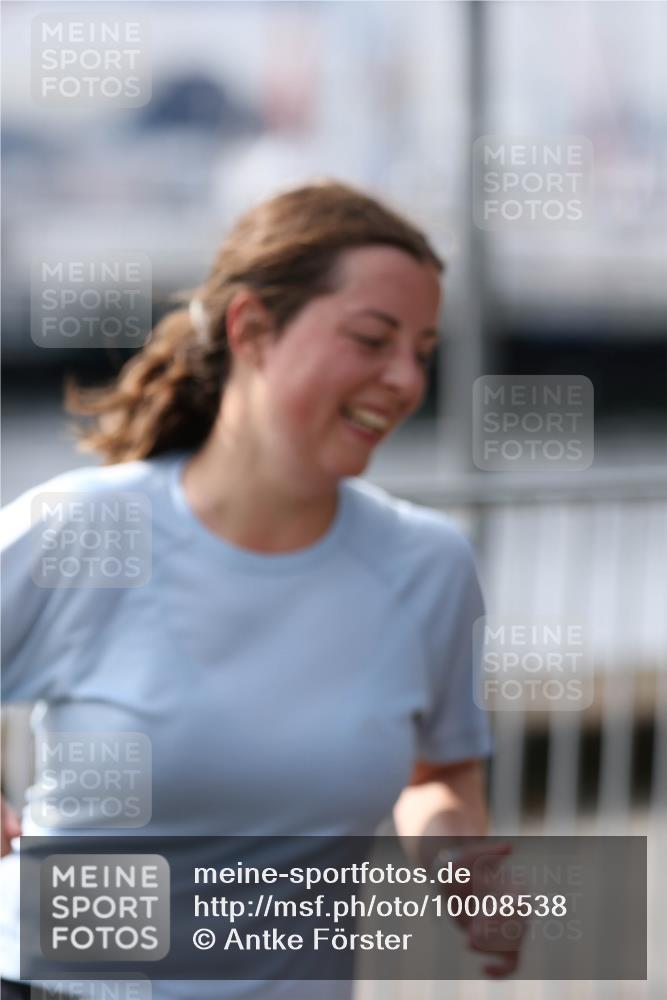 16.08.2026 - KN Förde Triathlon 2026 Antke Förster http://msf.ph/oto/10008538 16.08.2026 10:39:12 Laufen  meine-sportfotos.de
