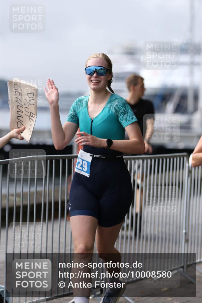 16.08.2026 - KN Förde Triathlon 2026 Antke Förster http://msf.ph/oto/10008580 16.08.2026 10:39:44 Laufen 29 meine-sportfotos.de