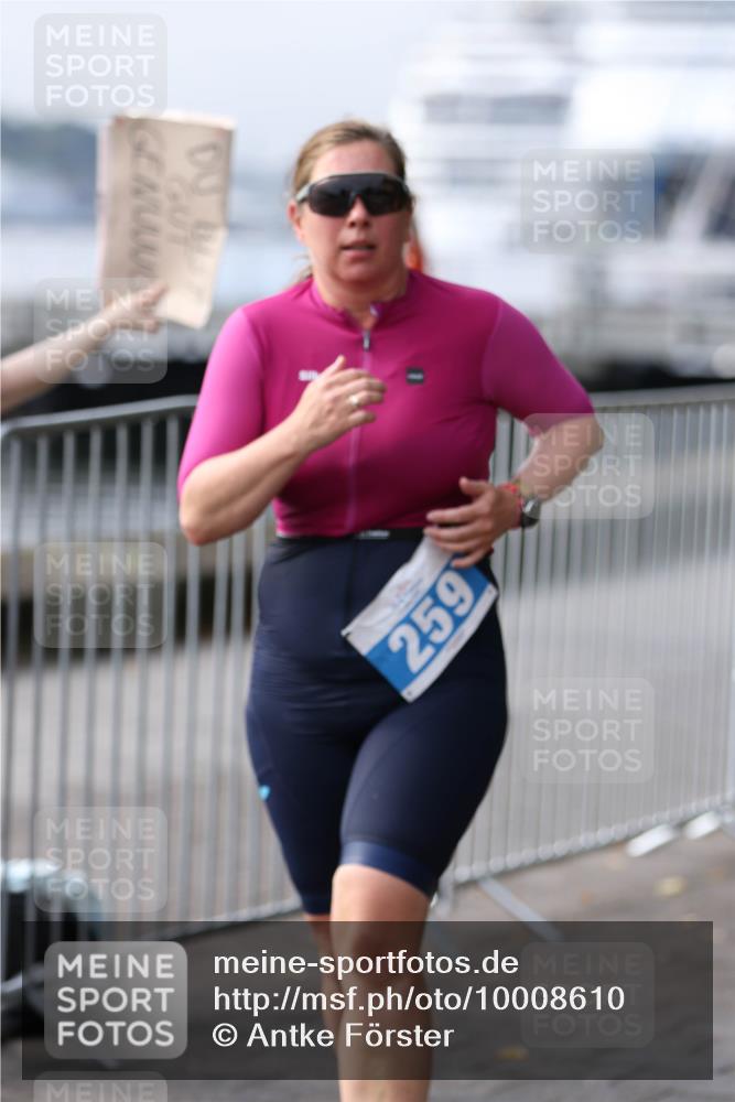 16.08.2026 - KN Förde Triathlon 2026 Antke Förster http://msf.ph/oto/10008610 16.08.2026 10:39:52 Laufen 27, 692 meine-sportfotos.de