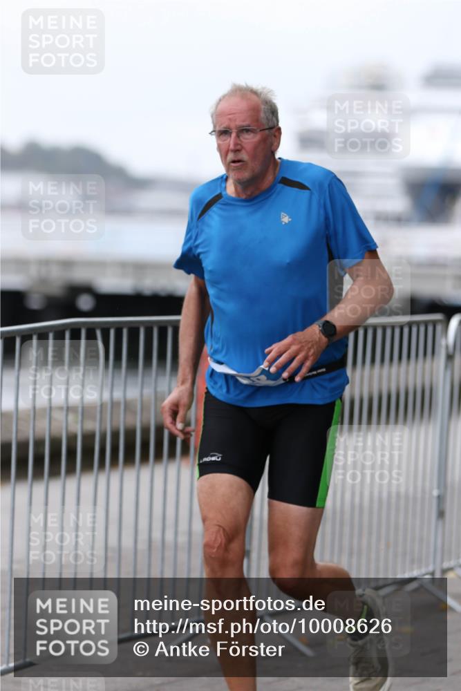 16.08.2026 - KN Förde Triathlon 2026 Antke Förster http://msf.ph/oto/10008626 16.08.2026 12:21:19 Laufen  meine-sportfotos.de