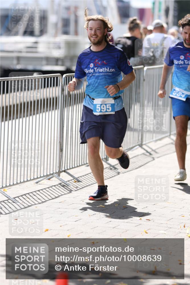16.08.2026 - KN Förde Triathlon 2026 Antke Förster http://msf.ph/oto/10008639 16.08.2026 14:11:01 Laufen 584, 595 meine-sportfotos.de