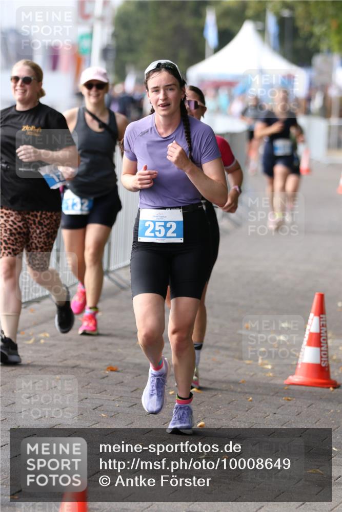 16.08.2026 - KN Förde Triathlon 2026 Antke Förster http://msf.ph/oto/10008649 16.08.2026 10:40:14 Laufen 252 meine-sportfotos.de