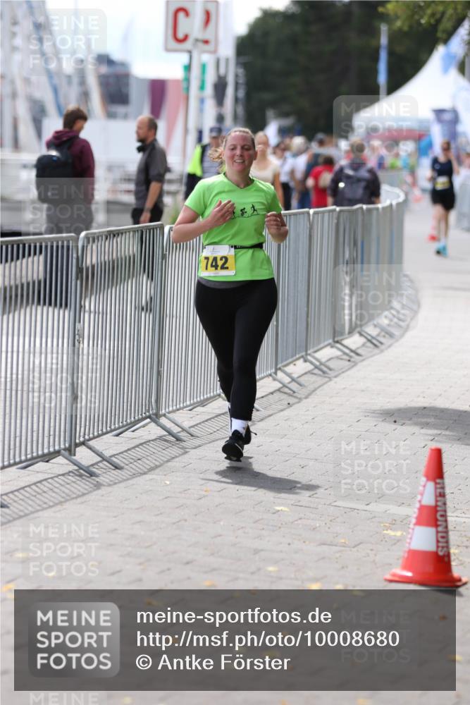 16.08.2026 - KN Förde Triathlon 2026 Antke Förster http://msf.ph/oto/10008680 16.08.2026 14:12:39 Laufen 70, 742 meine-sportfotos.de