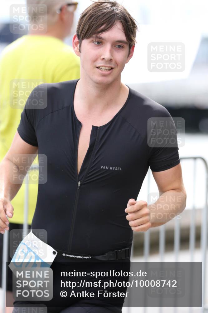 16.08.2026 - KN Förde Triathlon 2026 Antke Förster http://msf.ph/oto/10008742 16.08.2026 14:13:47 Laufen 601 meine-sportfotos.de