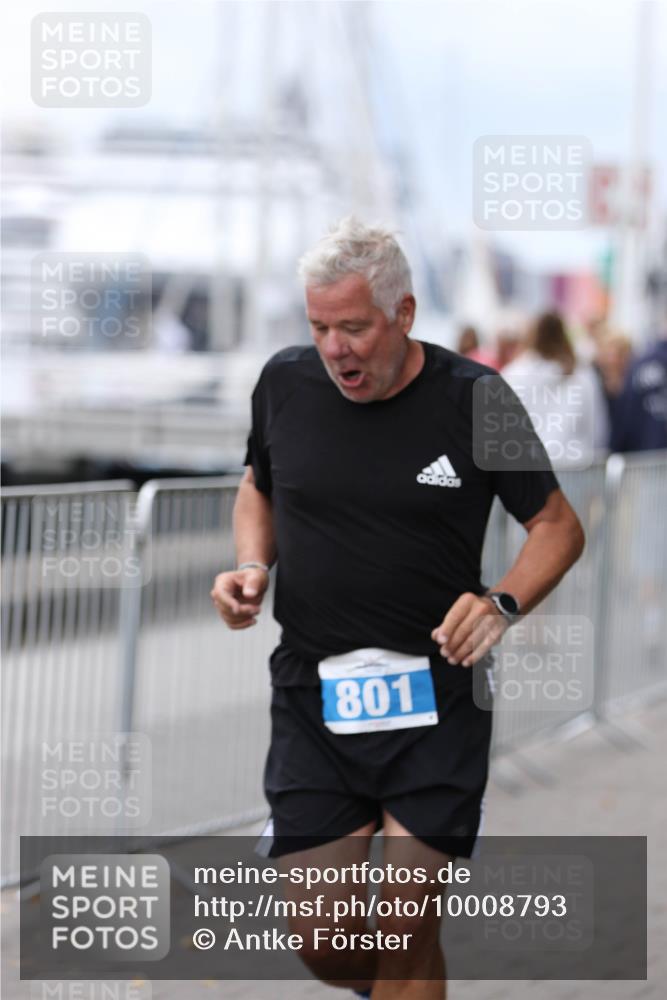 16.08.2026 - KN Förde Triathlon 2026 Antke Förster http://msf.ph/oto/10008793 16.08.2026 12:23:25 Laufen 801 meine-sportfotos.de