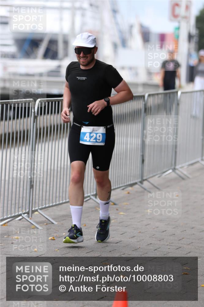 16.08.2026 - KN Förde Triathlon 2026 Antke Förster http://msf.ph/oto/10008803 16.08.2026 12:23:47 Laufen 429 meine-sportfotos.de