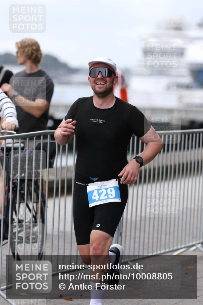16.08.2026 - KN Förde Triathlon 2026 Antke Förster http://msf.ph/oto/10008805 16.08.2026 12:23:49 Laufen 429 meine-sportfotos.de