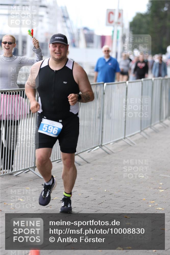 16.08.2026 - KN Förde Triathlon 2026 Antke Förster http://msf.ph/oto/10008830 16.08.2026 14:19:05 Laufen 596 meine-sportfotos.de