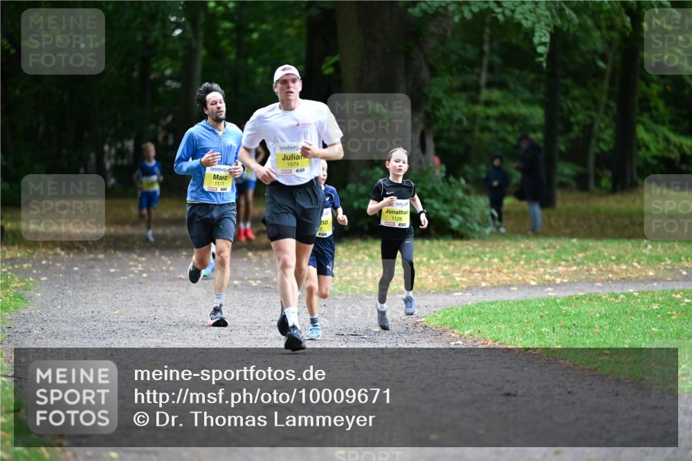 30.08.2026 - Blankeneser Heldenlauf Dr. Thomas Lammeyer http://msf.ph/oto/10009671 30.08.2026 09:30:49 Laufen 1574, 1173, 1128, 2 meine-sportfotos.de