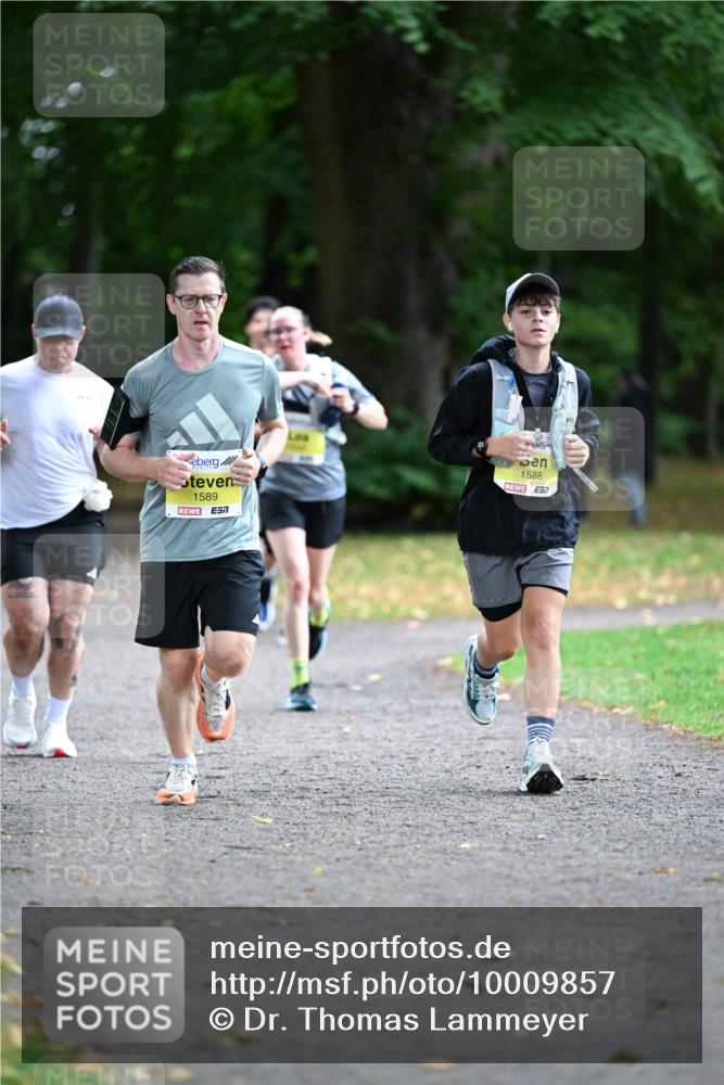 30.08.2026 - Blankeneser Heldenlauf Dr. Thomas Lammeyer http://msf.ph/oto/10009857 30.08.2026 09:31:55 Laufen 1589, 1588 meine-sportfotos.de