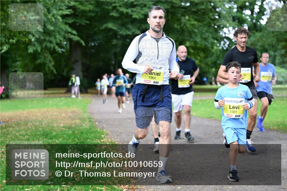 30.08.2026 - Blankeneser Heldenlauf Dr. Thomas Lammeyer http://msf.ph/oto/10010659 30.08.2026 09:35:32 Laufen 1360, 1361 meine-sportfotos.de
