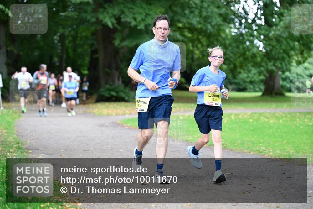 30.08.2026 - Blankeneser Heldenlauf Dr. Thomas Lammeyer http://msf.ph/oto/10011670 30.08.2026 09:38:42 Laufen 1232, 1233 meine-sportfotos.de