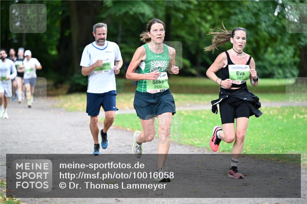 30.08.2026 - Blankeneser Heldenlauf Dr. Thomas Lammeyer http://msf.ph/oto/10016058 30.08.2026 10:01:04 Laufen 5813, 5, 10, 5432, 5827 meine-sportfotos.de