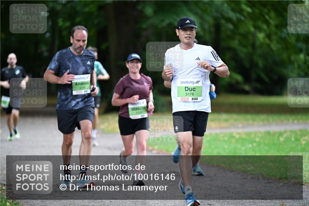30.08.2026 - Blankeneser Heldenlauf Dr. Thomas Lammeyer http://msf.ph/oto/10016146 30.08.2026 10:01:38 Laufen 5190, 154, 5178 meine-sportfotos.de