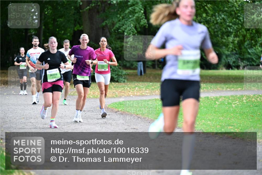 30.08.2026 - Blankeneser Heldenlauf Dr. Thomas Lammeyer http://msf.ph/oto/10016339 30.08.2026 10:02:38 Laufen 70, 3, 5768, 5846, 5837 meine-sportfotos.de