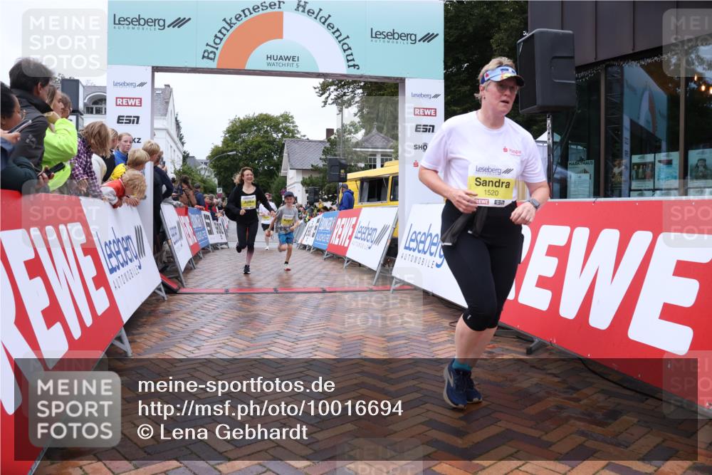 30.08.2026 - Blankeneser Heldenlauf Lena Gebhardt http://msf.ph/oto/10016694 30.08.2026 09:57:19 Ziel 1028, 1321, 1377, 1520 meine-sportfotos.de