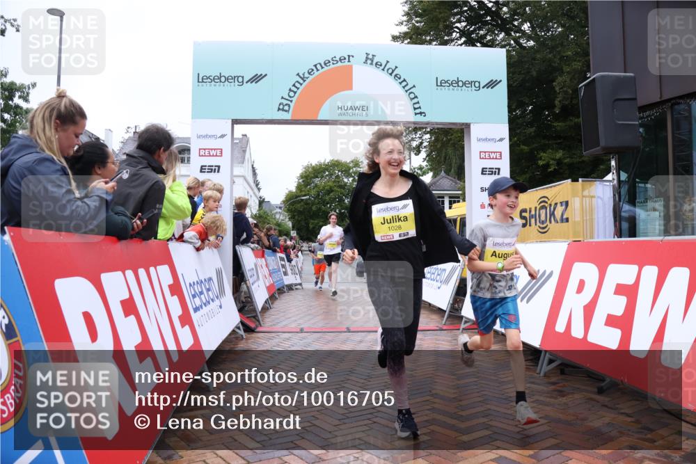 30.08.2026 - Blankeneser Heldenlauf Lena Gebhardt http://msf.ph/oto/10016705 30.08.2026 09:57:21 Ziel 1028, 1321, 1377, 1520 meine-sportfotos.de