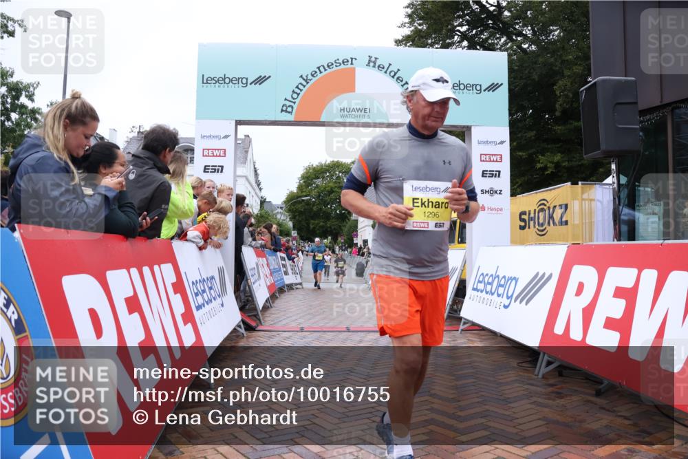 30.08.2026 - Blankeneser Heldenlauf Lena Gebhardt http://msf.ph/oto/10016755 30.08.2026 09:57:28 Ziel 1028, 1296, 1321, 1377 meine-sportfotos.de