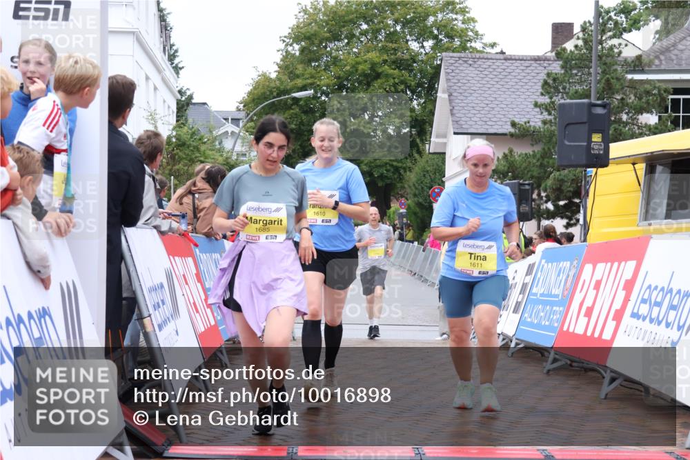 30.08.2026 - Blankeneser Heldenlauf Lena Gebhardt http://msf.ph/oto/10016898 30.08.2026 09:57:50 Ziel 1260, 1610, 1611, 1641, 1685 meine-sportfotos.de