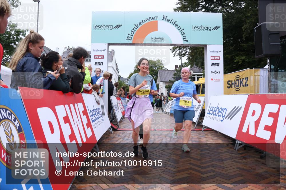30.08.2026 - Blankeneser Heldenlauf Lena Gebhardt http://msf.ph/oto/10016915 30.08.2026 09:57:51 Ziel 1260, 1610, 1611, 1641, 1685 meine-sportfotos.de