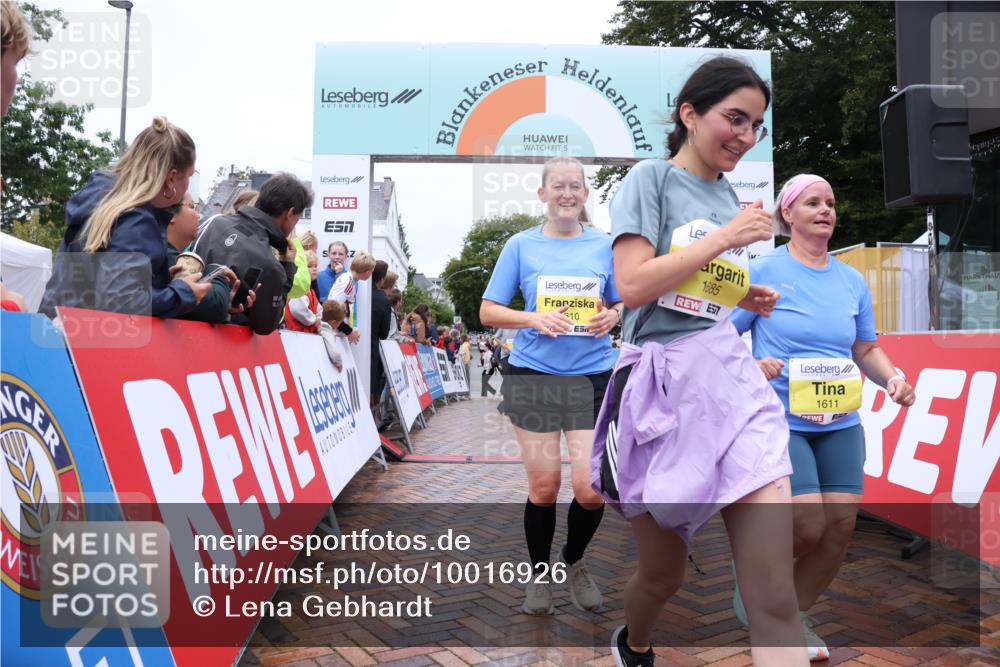 30.08.2026 - Blankeneser Heldenlauf Lena Gebhardt http://msf.ph/oto/10016926 30.08.2026 09:57:52 Ziel 1260, 1610, 1611, 1641, 1685, 1775 meine-sportfotos.de