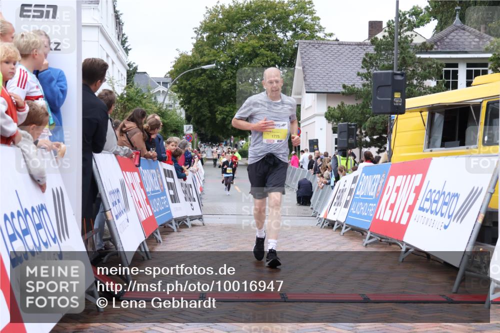 30.08.2026 - Blankeneser Heldenlauf Lena Gebhardt http://msf.ph/oto/10016947 30.08.2026 09:57:55 Ziel 1610, 1611, 1685, 1775 meine-sportfotos.de