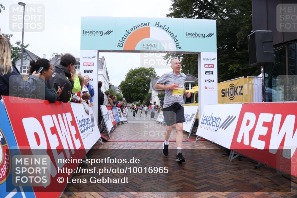 30.08.2026 - Blankeneser Heldenlauf Lena Gebhardt http://msf.ph/oto/10016965 30.08.2026 09:57:57 Ziel 1610, 1611, 1685, 1775 meine-sportfotos.de