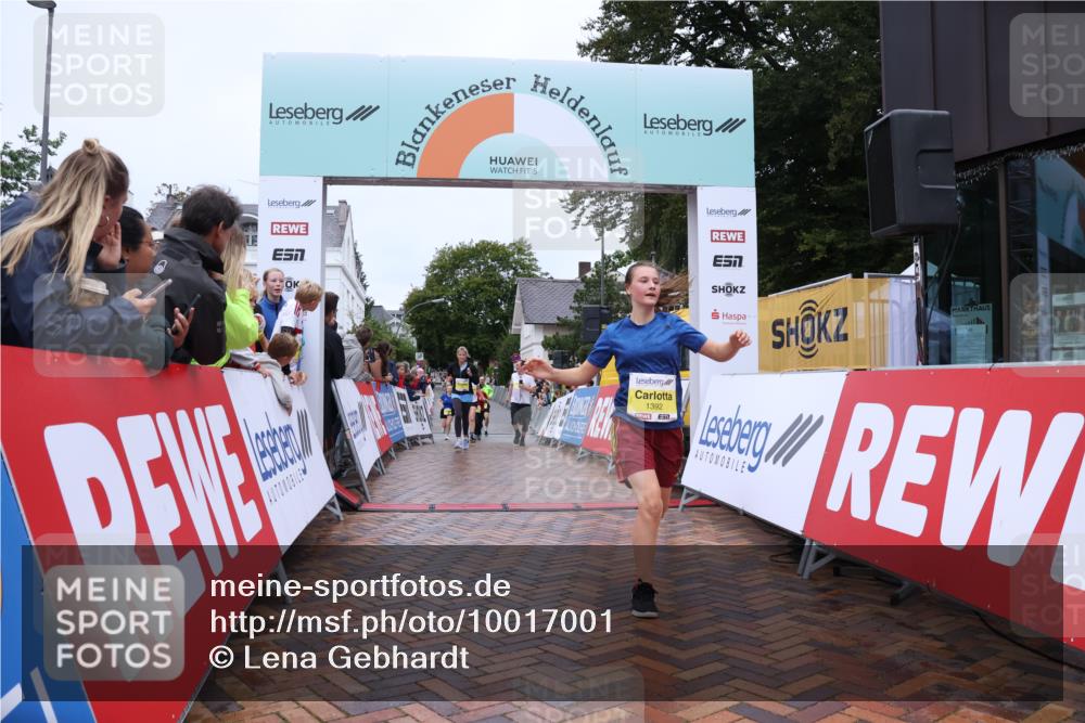 30.08.2026 - Blankeneser Heldenlauf Lena Gebhardt http://msf.ph/oto/10017001 30.08.2026 09:58:04 Ziel 1392, 1435, 1619, 1620, 1775 meine-sportfotos.de