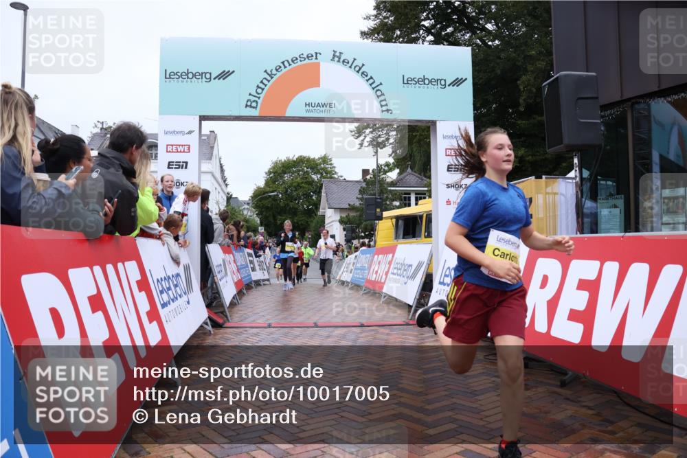 30.08.2026 - Blankeneser Heldenlauf Lena Gebhardt http://msf.ph/oto/10017005 30.08.2026 09:58:04 Ziel 1392, 1435, 1619, 1620, 1775 meine-sportfotos.de