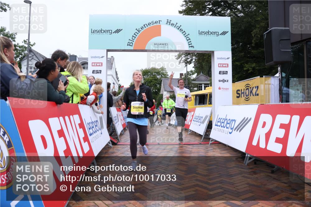 30.08.2026 - Blankeneser Heldenlauf Lena Gebhardt http://msf.ph/oto/10017033 30.08.2026 09:58:08 Ziel 1262, 1263, 1392, 1435, 1541, 1619, 1620, 1704 meine-sportfotos.de