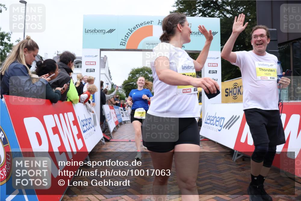 30.08.2026 - Blankeneser Heldenlauf Lena Gebhardt http://msf.ph/oto/10017063 30.08.2026 09:58:10 Ziel 1262, 1263, 1392, 1435, 1541, 1619, 1620, 1704 meine-sportfotos.de