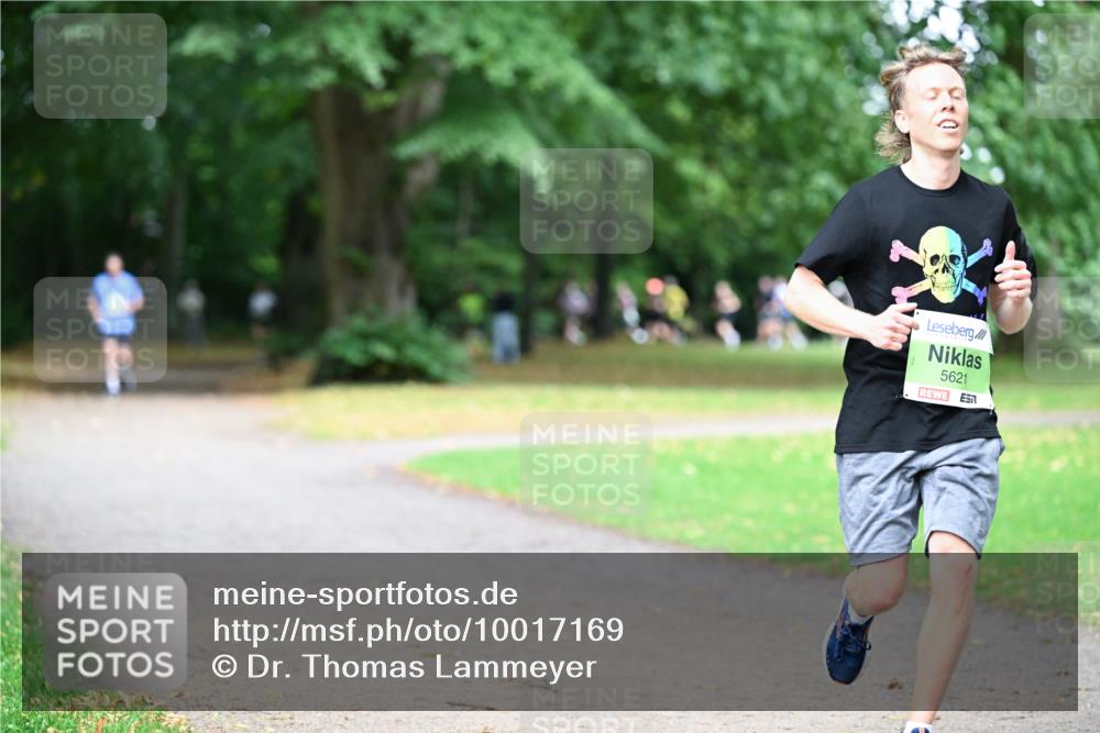30.08.2026 - Blankeneser Heldenlauf Dr. Thomas Lammeyer http://msf.ph/oto/10017169 30.08.2026 10:05:23 Laufen 5621 meine-sportfotos.de