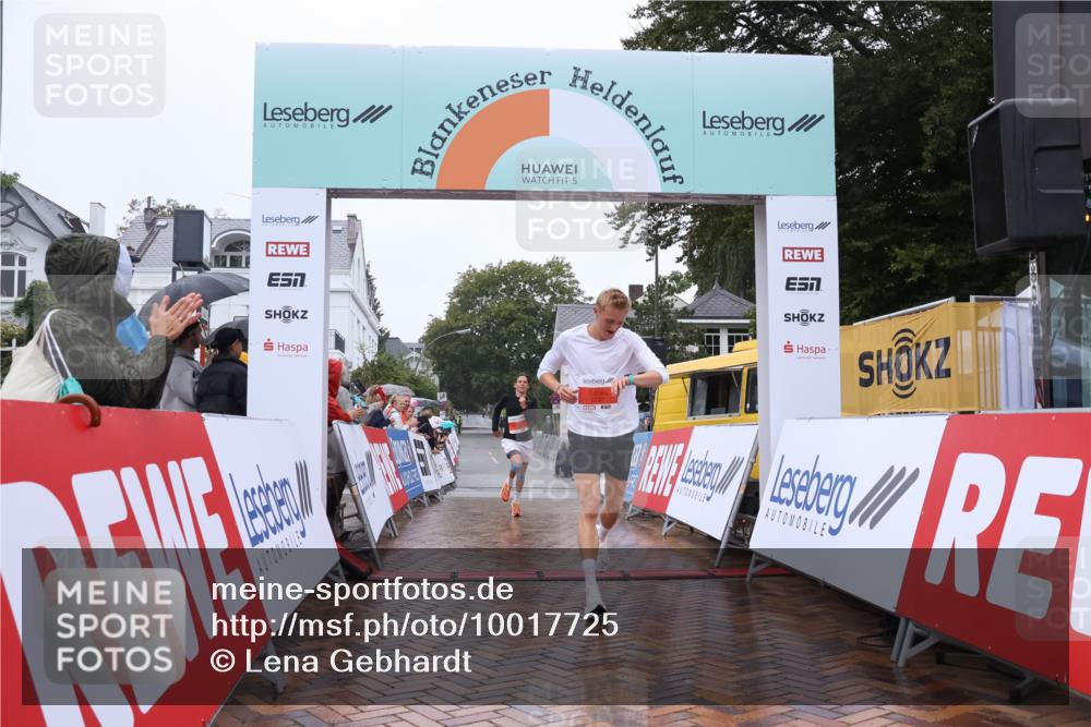 30.08.2026 - Blankeneser Heldenlauf Lena Gebhardt http://msf.ph/oto/10017725 30.08.2026 09:18:42 Ziel 3729, 3737 meine-sportfotos.de