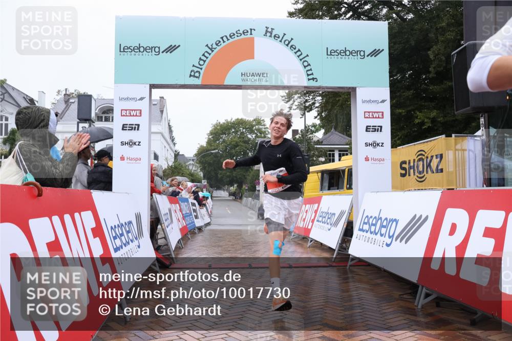 30.08.2026 - Blankeneser Heldenlauf Lena Gebhardt http://msf.ph/oto/10017730 30.08.2026 09:18:44 Ziel 3729, 3737 meine-sportfotos.de