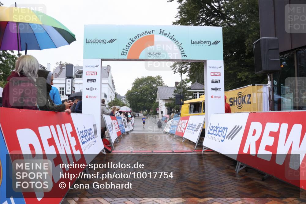30.08.2026 - Blankeneser Heldenlauf Lena Gebhardt http://msf.ph/oto/10017754 30.08.2026 09:21:15 Ziel  meine-sportfotos.de