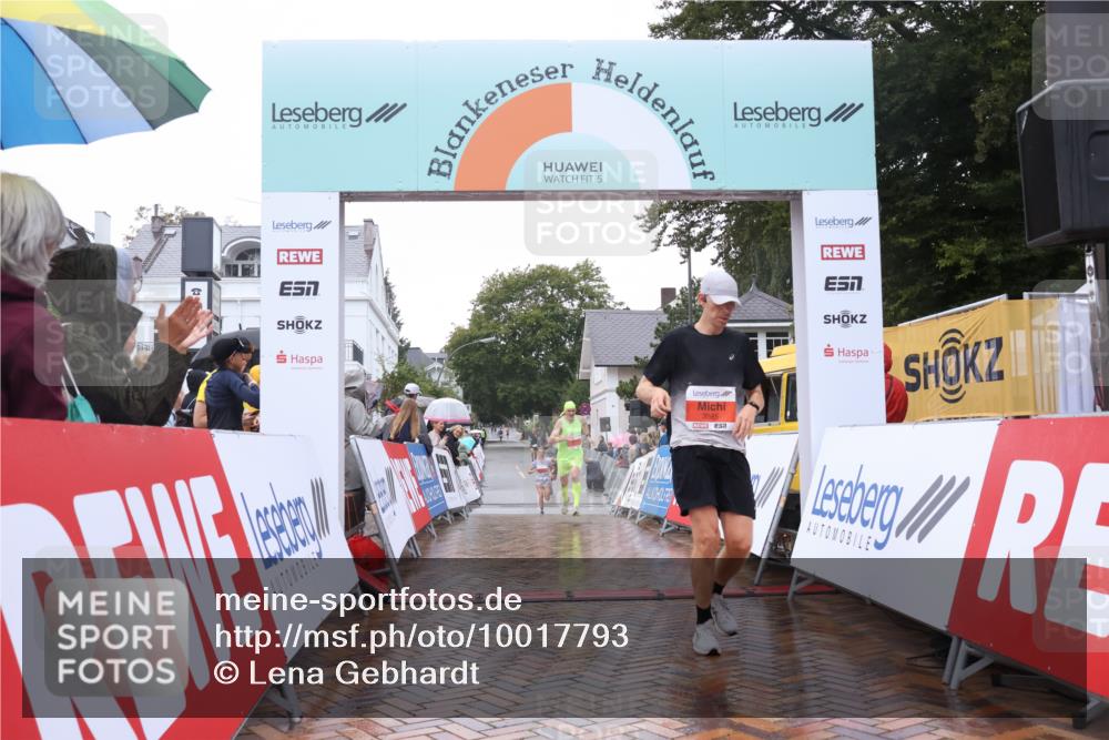 30.08.2026 - Blankeneser Heldenlauf Lena Gebhardt http://msf.ph/oto/10017793 30.08.2026 09:22:14 Ziel 3585, 3674, 3711 meine-sportfotos.de