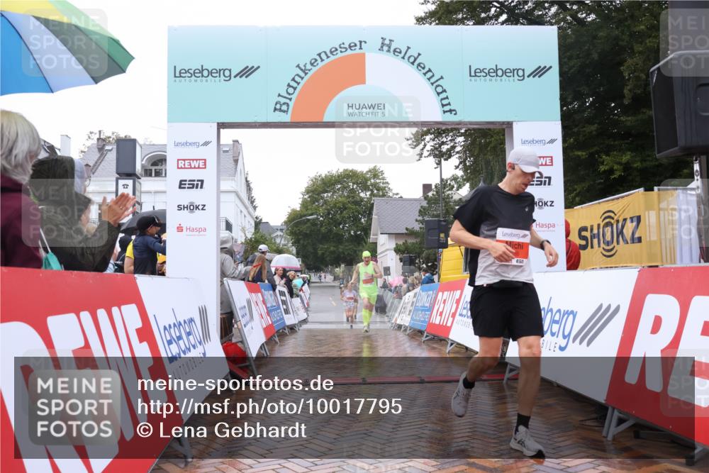 30.08.2026 - Blankeneser Heldenlauf Lena Gebhardt http://msf.ph/oto/10017795 30.08.2026 09:22:14 Ziel 3585, 3674, 3711 meine-sportfotos.de