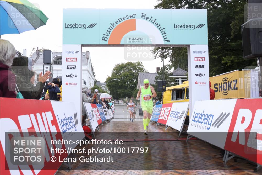 30.08.2026 - Blankeneser Heldenlauf Lena Gebhardt http://msf.ph/oto/10017797 30.08.2026 09:22:16 Ziel 3520, 3585, 3674, 3711 meine-sportfotos.de
