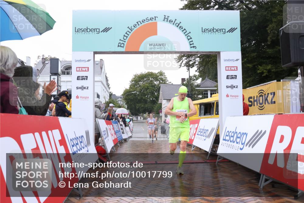 30.08.2026 - Blankeneser Heldenlauf Lena Gebhardt http://msf.ph/oto/10017799 30.08.2026 09:22:16 Ziel 3520, 3585, 3674, 3711 meine-sportfotos.de