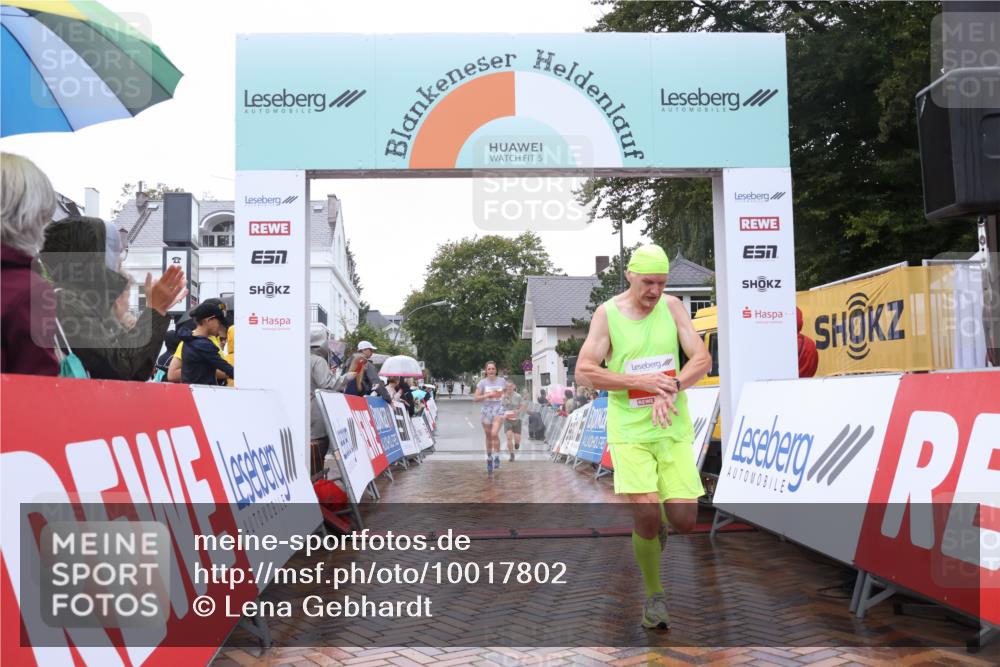 30.08.2026 - Blankeneser Heldenlauf Lena Gebhardt http://msf.ph/oto/10017802 30.08.2026 09:22:17 Ziel 3520, 3585, 3674, 3711 meine-sportfotos.de