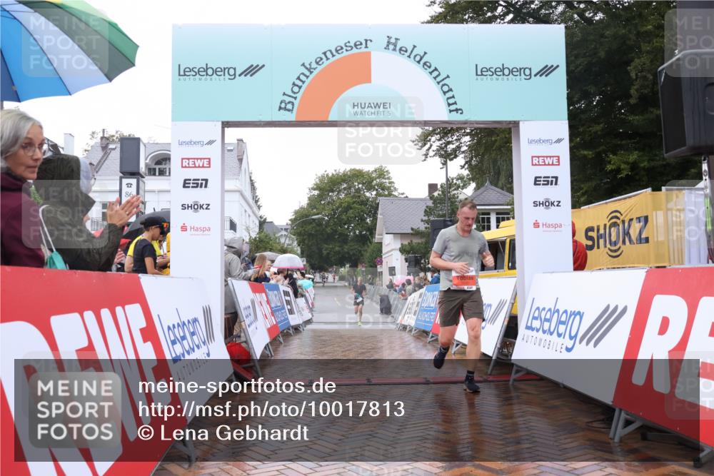 30.08.2026 - Blankeneser Heldenlauf Lena Gebhardt http://msf.ph/oto/10017813 30.08.2026 09:22:21 Ziel 3520, 3585, 3674, 3711, 3712 meine-sportfotos.de