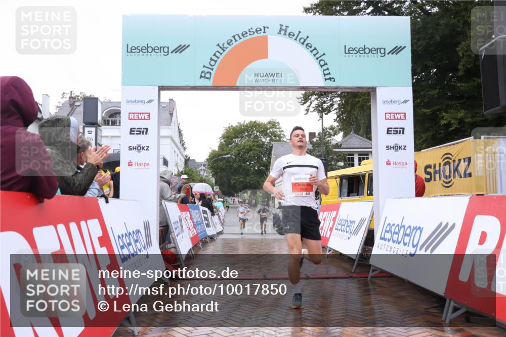 30.08.2026 - Blankeneser Heldenlauf Lena Gebhardt http://msf.ph/oto/10017850 30.08.2026 09:22:47 Ziel 3509, 3525, 3609, 3666 meine-sportfotos.de