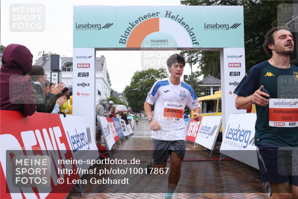 30.08.2026 - Blankeneser Heldenlauf Lena Gebhardt http://msf.ph/oto/10017867 30.08.2026 09:22:52 Ziel 3509, 3609, 3666, 3728 meine-sportfotos.de