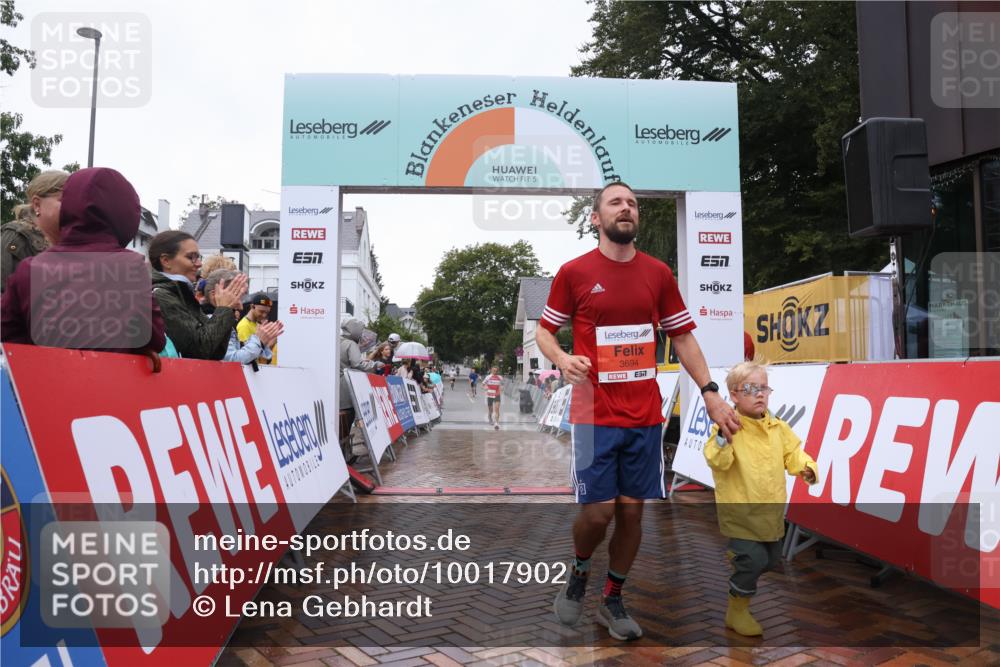 30.08.2026 - Blankeneser Heldenlauf Lena Gebhardt http://msf.ph/oto/10017902 30.08.2026 09:23:28 Ziel 3685, 3694 meine-sportfotos.de