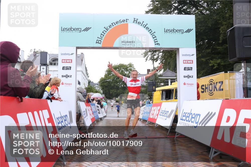 30.08.2026 - Blankeneser Heldenlauf Lena Gebhardt http://msf.ph/oto/10017909 30.08.2026 09:23:32 Ziel 3685, 3694 meine-sportfotos.de