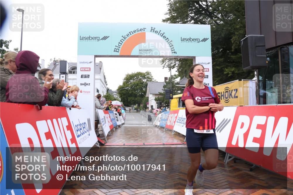 30.08.2026 - Blankeneser Heldenlauf Lena Gebhardt http://msf.ph/oto/10017941 30.08.2026 09:23:56 Ziel 3699, 3710 meine-sportfotos.de